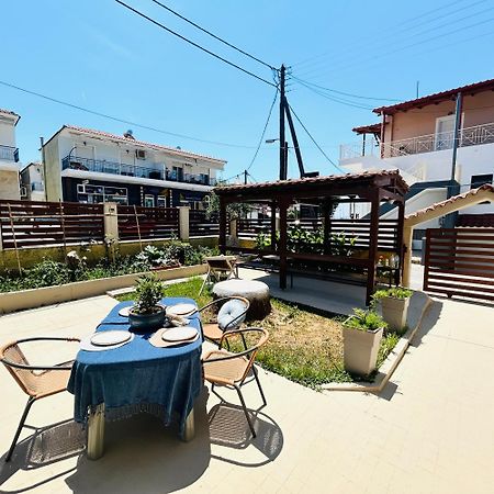 Next To The Beach Apartments Ofrinion Exterior photo
