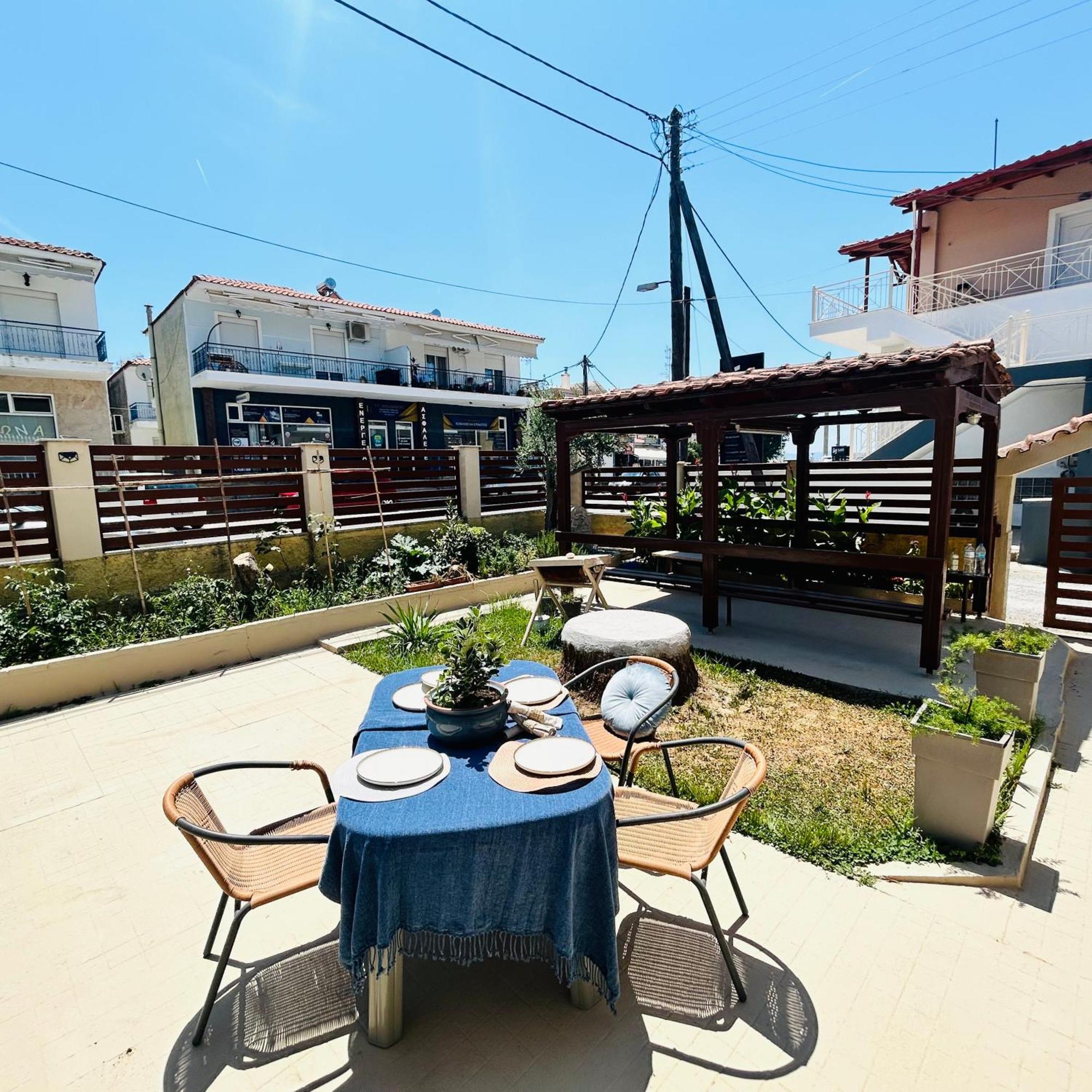 Next To The Beach Apartments Ofrinion Exterior photo